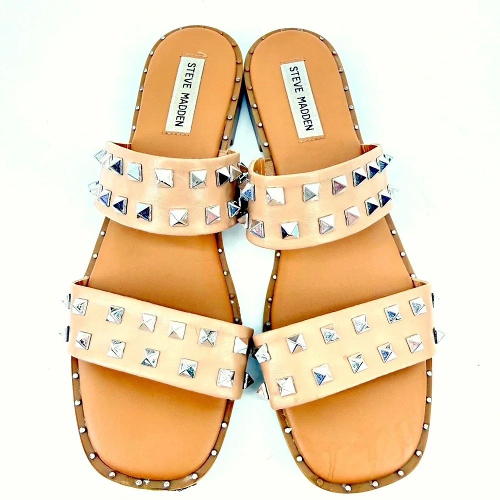 Steve Madden Studded Slide Sandals Womens 9 Tan Pyramid Stud Flat Edgy Retro